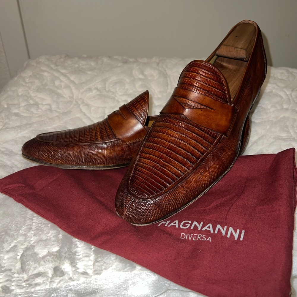 AUTHENTIC MAGNANNI - MENS US SIZE 12